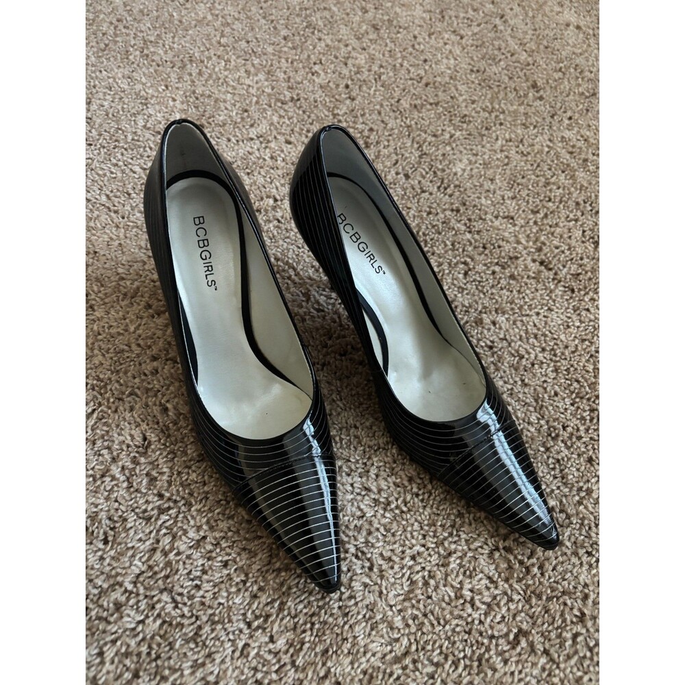 Vintage BCBGirls Pumps Womens 7 Black Pinstripe Patent Leather Pointy Toe 00s
